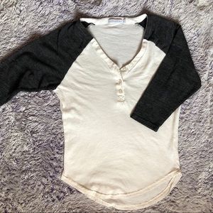Baseball tee